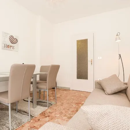 Casa Al Mare * San Remo